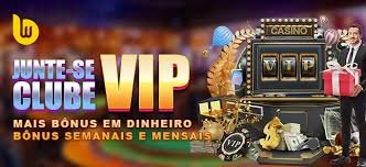 Halaman statistik tim PUBG Mobile Pro League dengan data pemain individual